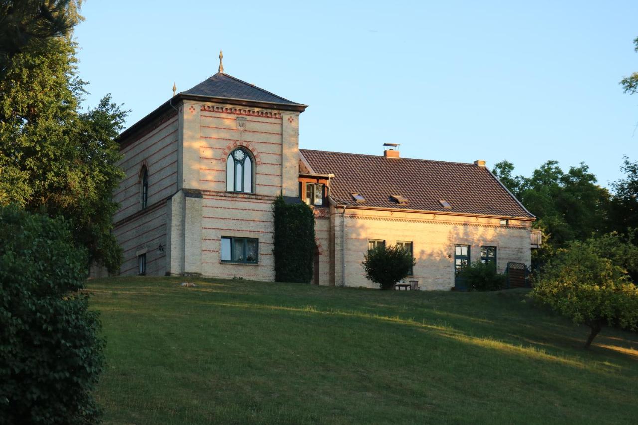 Historisches Gebaeude " Rentmeisteramt" Basedow Basedow  Екстер'єр фото