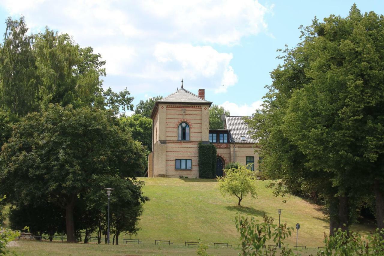 Historisches Gebaeude " Rentmeisteramt" Basedow Basedow  Екстер'єр фото